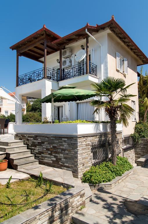 Beach Front Villa Nea Kallikrateia Екстериор снимка