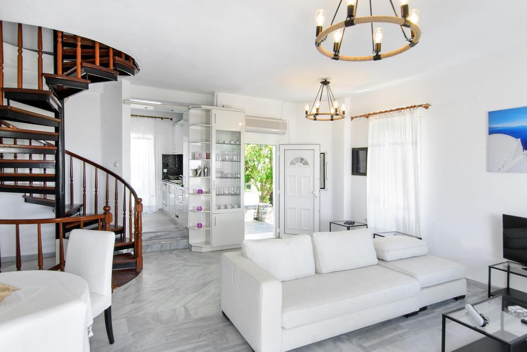 Beach Front Villa Nea Kallikrateia Екстериор снимка